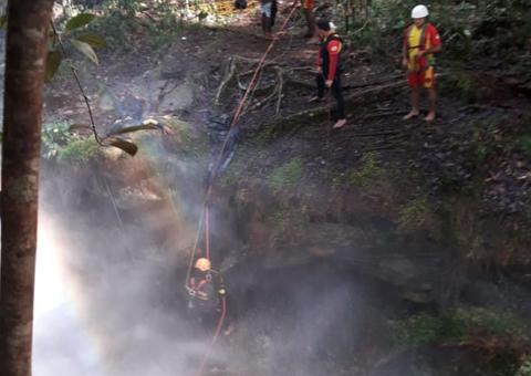 Bombeiros retomam buscas por turista carioca após trégua de chuva