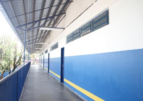 Prefeitura finaliza reforma e entrega escola pública revitalizada em Manaus