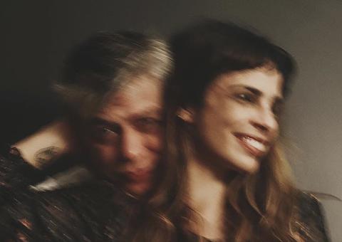 Após apagar foto de Maria Ribeiro, Fábio Assunção posta nova imagem com namorada