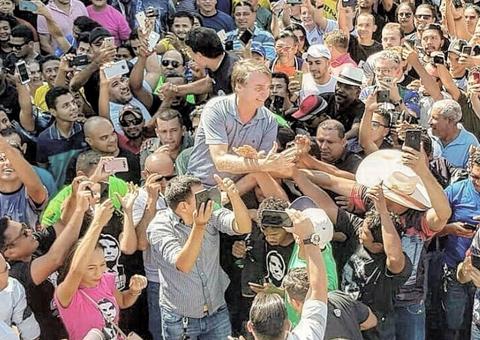Bolsonaro promete liberar garimpo em terras quilombolas