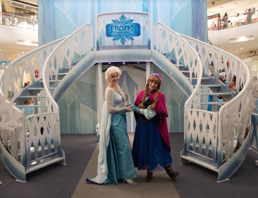 Shopping promove encontro com Elsa e Anna do filme Frozen em Manaus