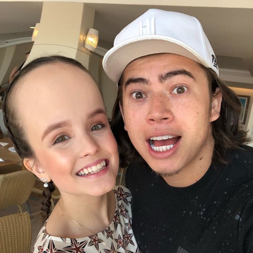 Whindersson Nunes 'zoa' com foto de Larissa Manoela e seguidores se irritam