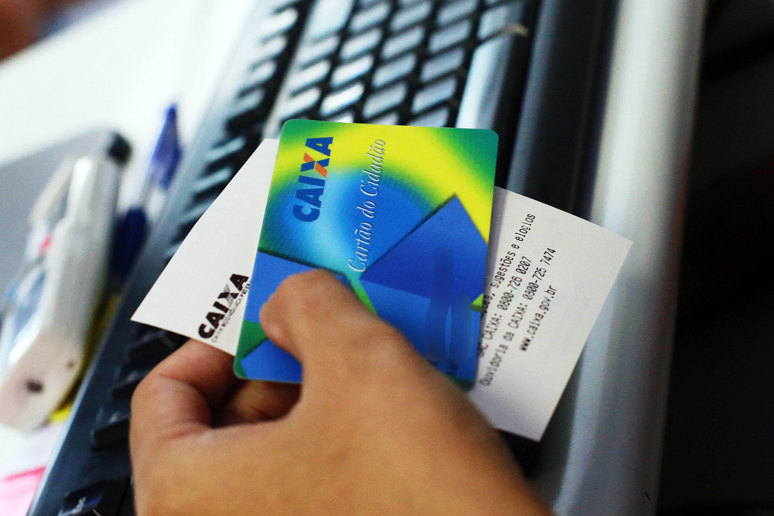 Trabalhadores vão poder consultar saldo do PIS a partir dessa segunda-feira