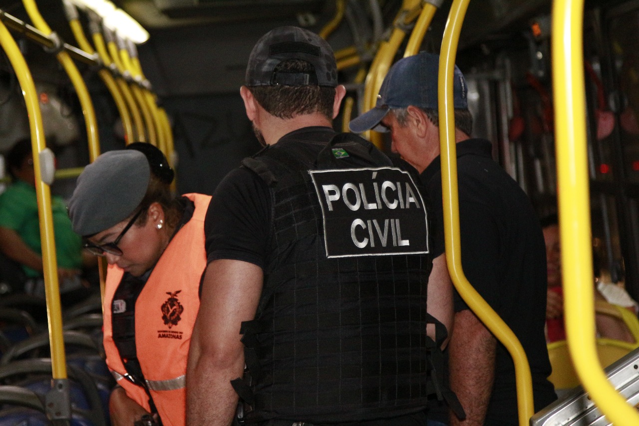 Seis pessoas são presas e 79 bares fechados durante operação Cavalo de Aço 