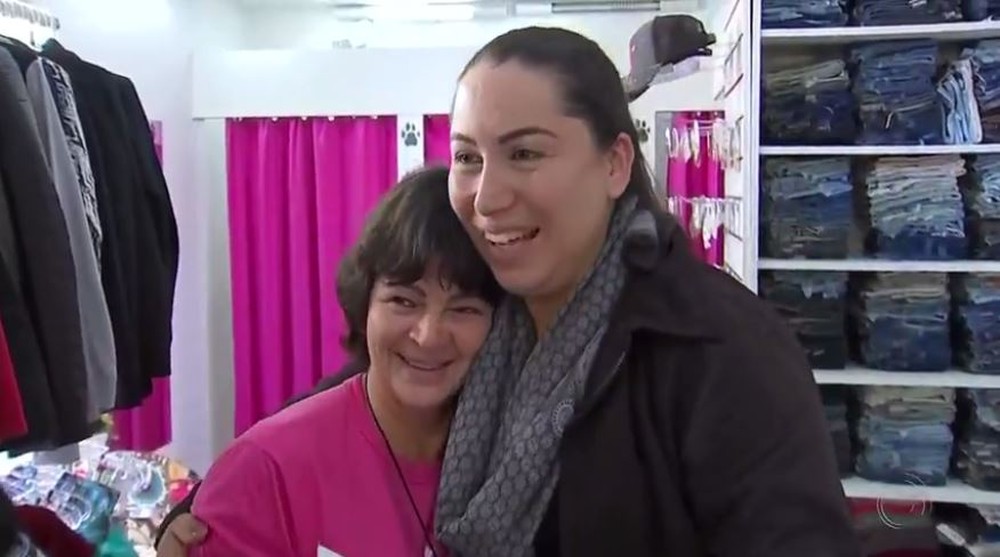 Diarista encontra boleto com dinheiro e paga conta de R$ 200 