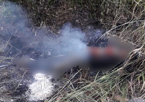 Em chamas, corpo de homem é encontrado na AM-010