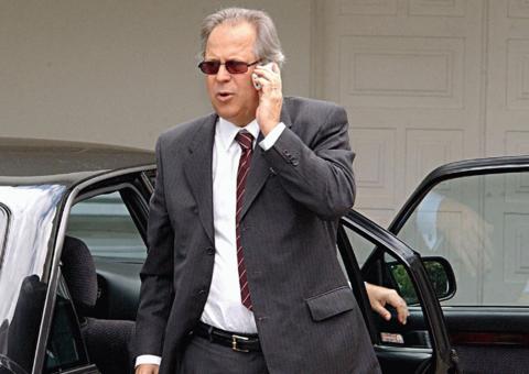 PF abre terceiro inquérito para investigar José Dirceu