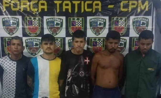 Grupo suspeito de tentar matar homem é preso com arma e drogas em Manaus