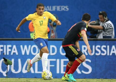 Polícia prende suspeitos de sequestro e liberta mãe de jogador da seleção brasileira