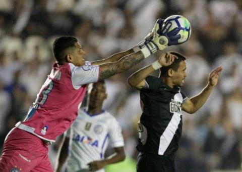 Confuso, Vasco vence Bahia mas não avança na Copa do Brasil 