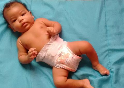 Bebê de 2 meses cai do 2º andar de casa e sobrevive