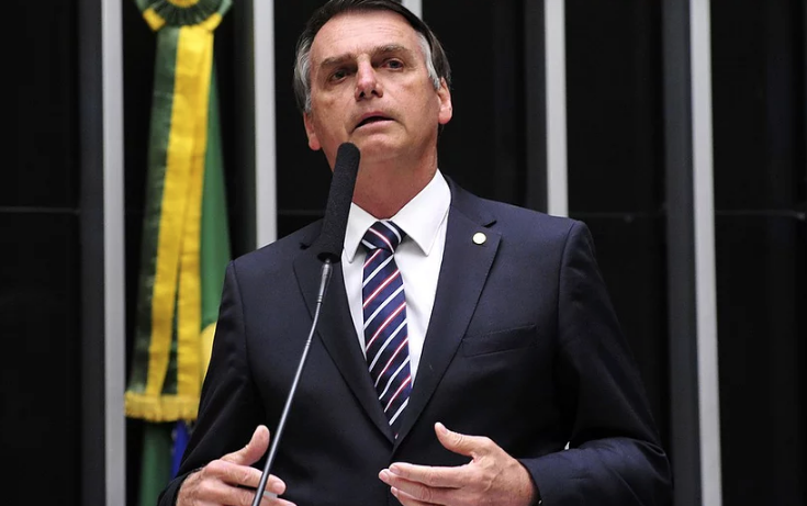 Bolsonaro deve anunciar general como vice nesta quarta-feira