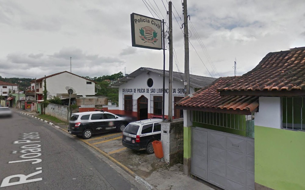  Criminosos invadem delegacia e furtam drogas e munição