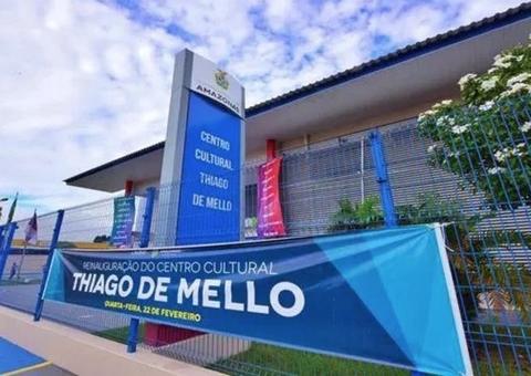 Justiça determina retirada do nome de pessoas vivas de bens públicos em Manaus 