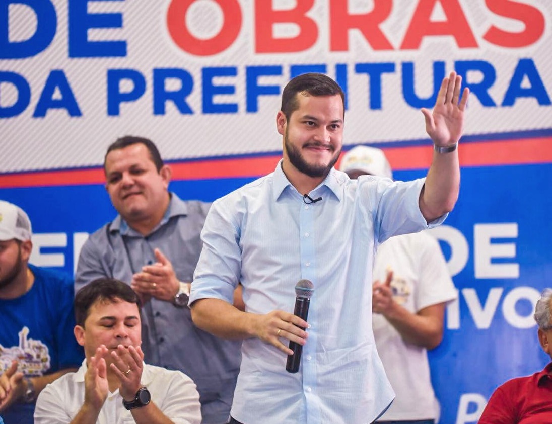 Prefeitura de Coari antecipa metade do 13º salário e injeta R$ 12 milhões na economia local