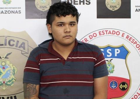 Homem é preso por homicídio após ser flagrado com drogas em Manaus