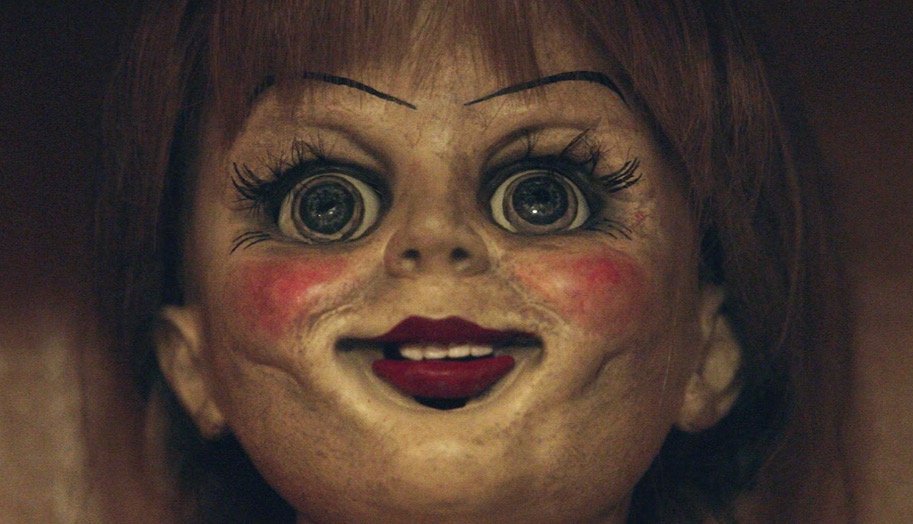 Annabelle 3 trará filha de Ed e Lorraine Warren como vítima da boneca diabólica