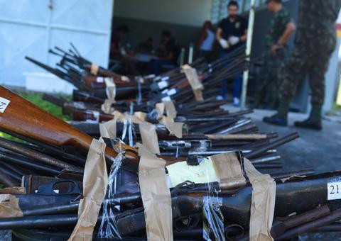 TJAM entrega 446 armas de fogo para incineração em Manaus