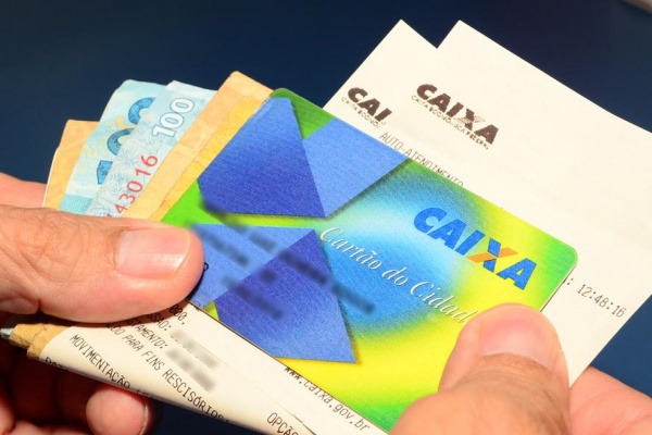 Trabalhadores ganham novo prazo para sacar abono salarial de 2016