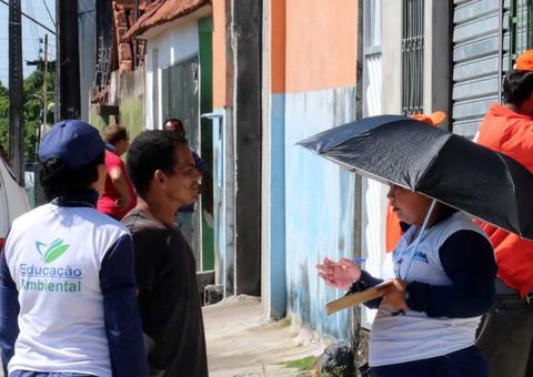Lixeiras viciadas são retiradas de locais impróprios em avenida de Manaus