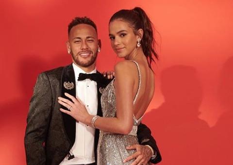 Bruna Marquezine faz textão exaltando Neymar após sucesso de evento
