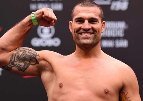 Maurício Shogun volta ao octógono e enfrenta Anthony Smith nesse domingo 