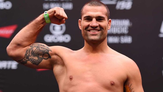 Maurício Shogun volta ao octógono e enfrenta Anthony Smith nesse domingo 