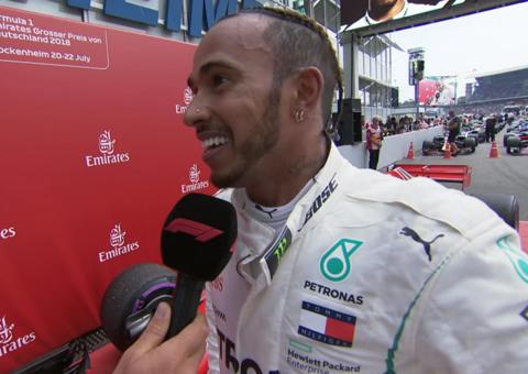 Em corrida de recuperação, Hamilton vence e reassume liderança na Alemanha