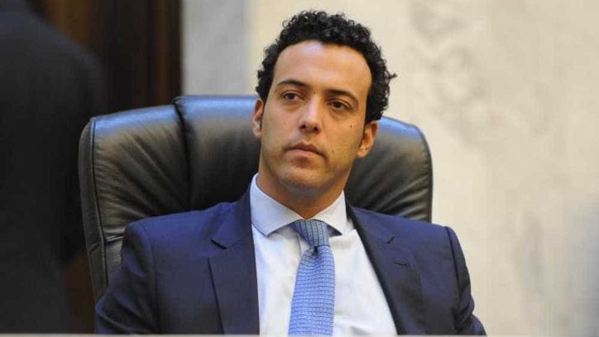 Deputado estadual e mais dois pilotos morrem em queda de avião 