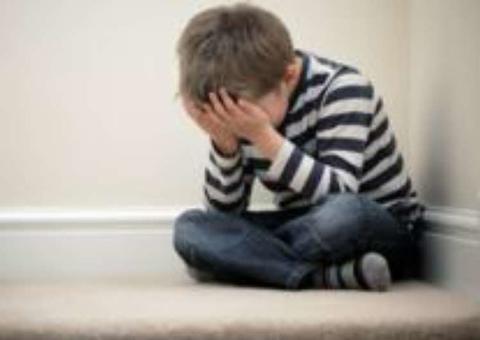 Mulher denuncia ex-marido por suspeita de estuprar filho de três anos