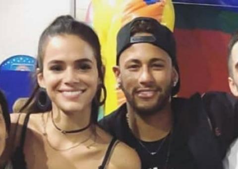 Neymar, Marquezine, Carol Dantas e namorado comemoram aniversário de Davi Lucca