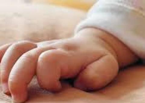 Tia é presa após tentar vender bebê de dois meses