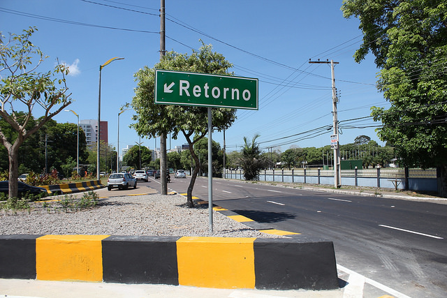 Nova alça de retorno é inaugurada para facilitar trânsito na Coronel Teixeira