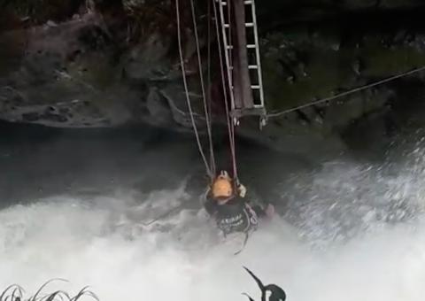 Bombeiros revelam detalhes sobre resgate de corpo de turista em cachoeira no Amazonas