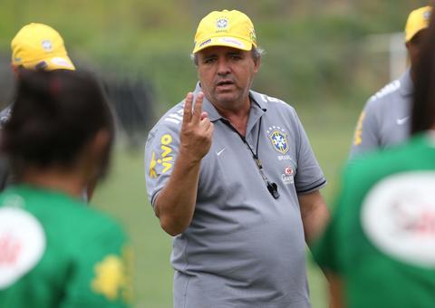 Vadão concorre ao prêmio da Fifa de melhor técnico no futebol feminino