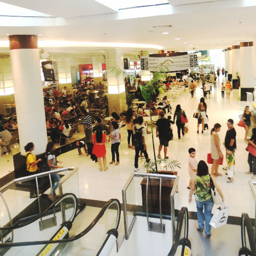 'Julho Black Brasil' promove liquidação com até 70% de desconto em shopping de Manaus