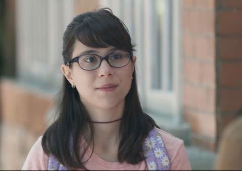 Daphne Bozaski, a Benê de 'Malhação', anuncia gravidez e deixa fãs 'chocados'