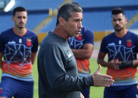 Vasco tenta não repetir os erros da Libertadores na altitude de Quito