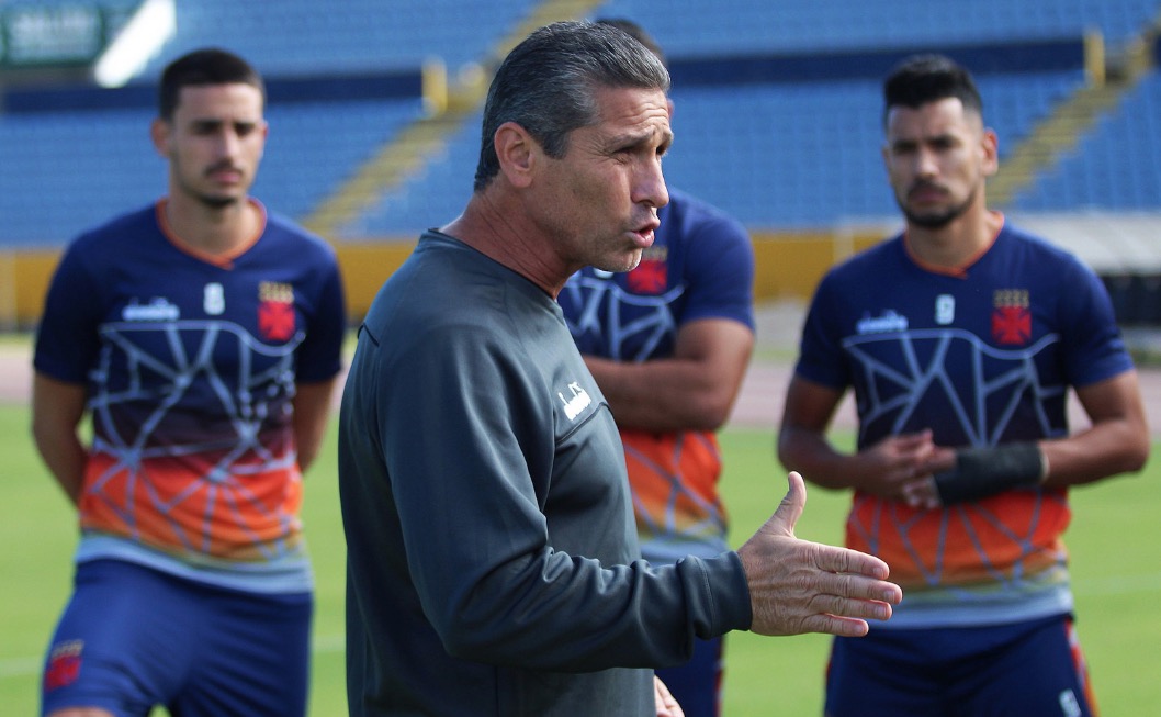 Vasco tenta não repetir os erros da Libertadores na altitude de Quito