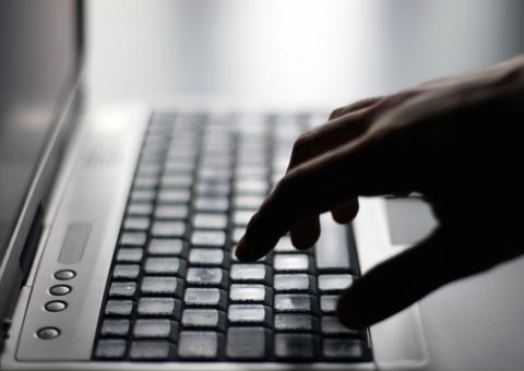 Vítima escapa de golpe e bandido pergunta pelo WhatsApp: 'onde errei?' 