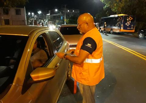 Detran apreende 46 veículos e multa 40 motoristas durante blitz em Manaus