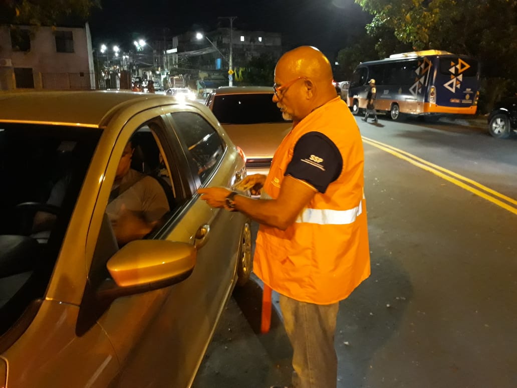 Detran apreende 46 veículos e multa 40 motoristas durante blitz em Manaus
