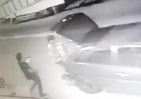 Em Manaus, dupla rouba carro para furtar caixas de cerveja de distribuidora 