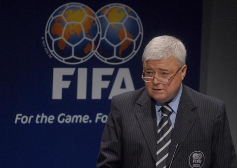 Procurado pelo FBI, Teixeira pediu ajuda de ex-presidente do Barcelona para ir a praias paradisíacas