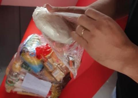 Homem é preso em flagrante com drogas escondidas em cesta básica no Amazonas