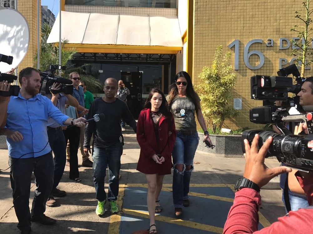 Namorada do Dr. Bumbum está grávida e será transferida de presídio