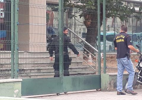 Onze policiais civis são presos pela PF suspeitos de ligação com o tráfico