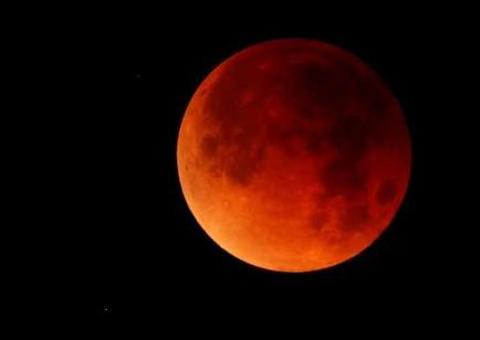 AO VIVO - Acompanhe a Lua de Sangue: Maior eclipse do século XXI