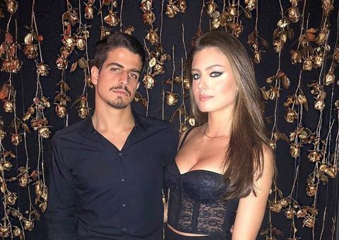 Namorada bilionária de Enzo Celulari mostra corpão em biquíni transparente