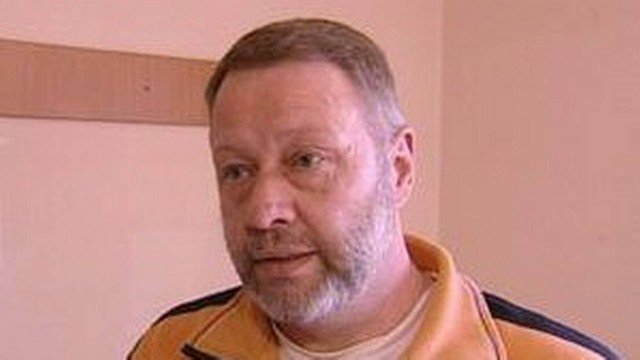 Serial killer realiza ato sexual bizarro em cela e acaba morto após choque